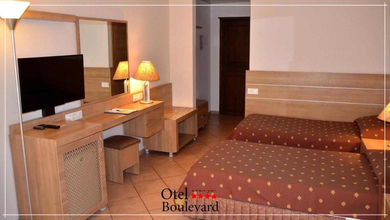 אלאניה Boulevard Otel מראה חיצוני תמונה