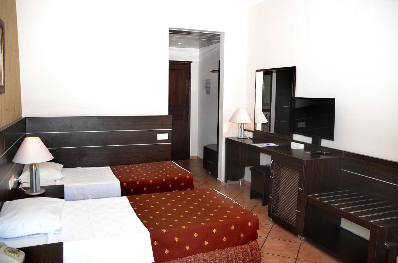 אלאניה Boulevard Otel מראה חיצוני תמונה