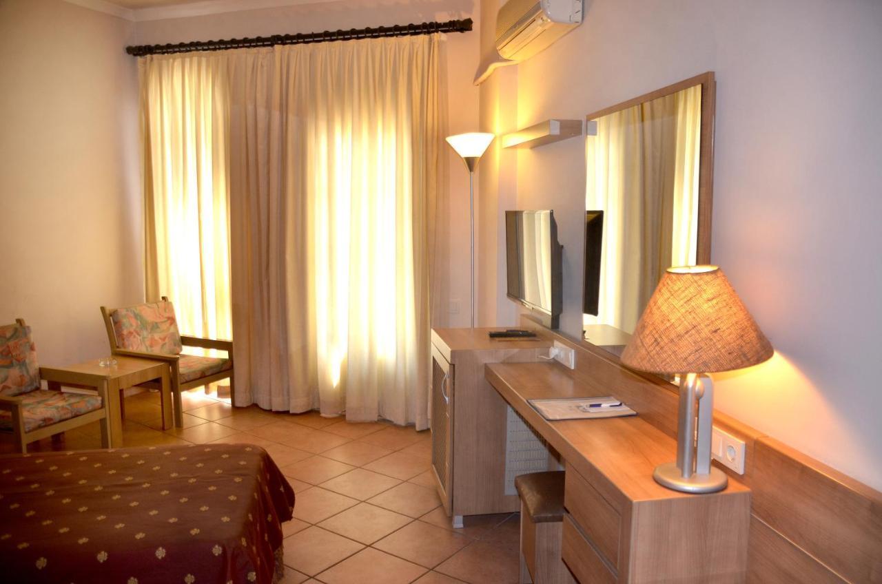 אלאניה Boulevard Otel מראה חיצוני תמונה